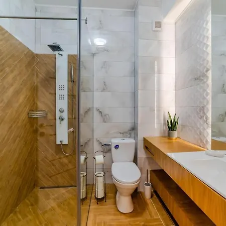 Apartament Flomar * ママイア