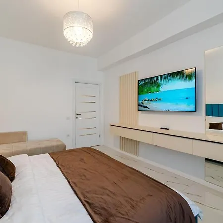 Apartament Flomar ママイア