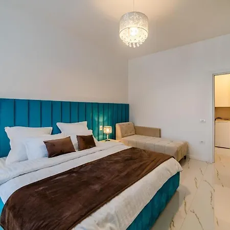 Apartament Flomar Apartman *